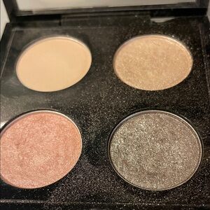 MAC Caviar Dreams 4-Eyeshadow Palette